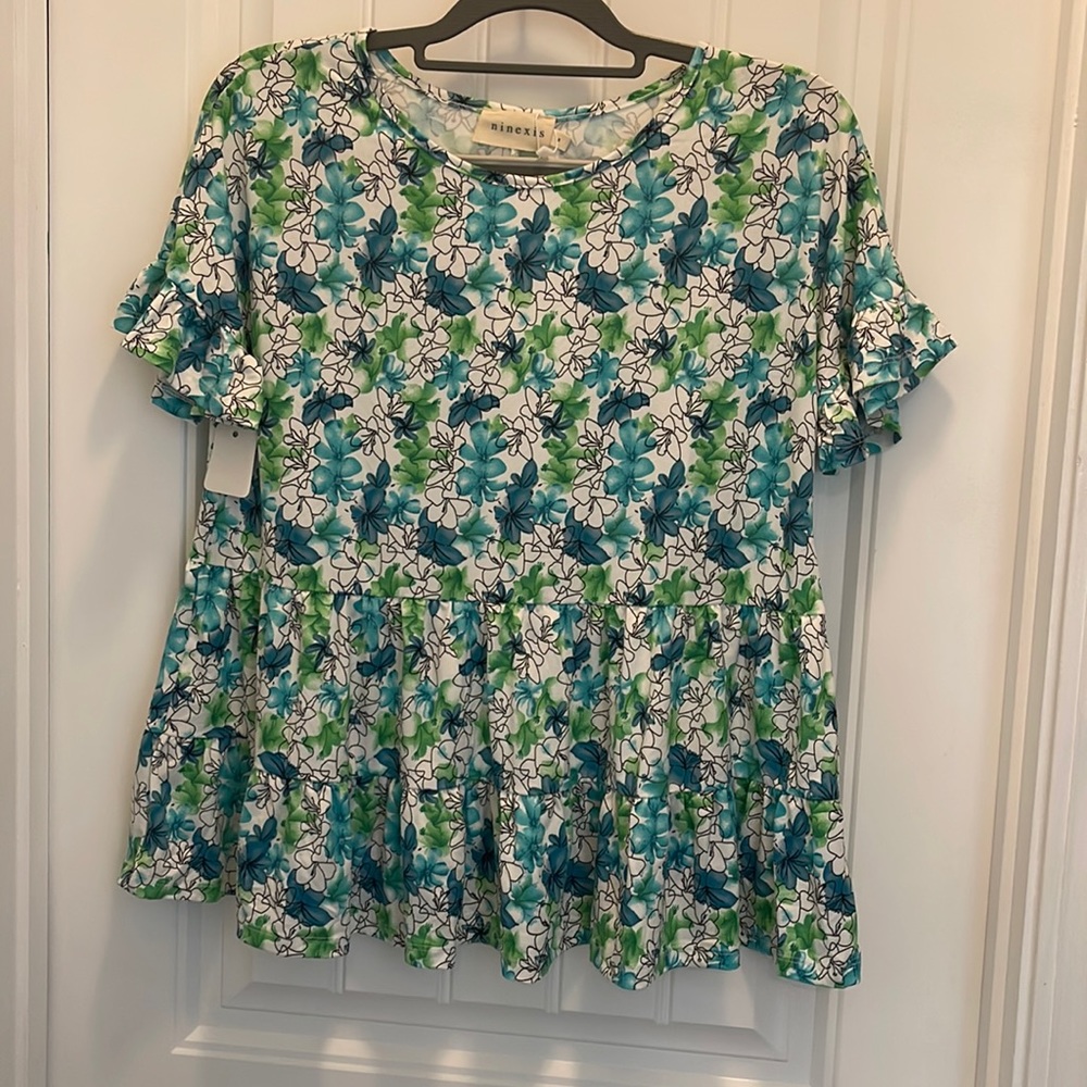 Flower print ruffle top